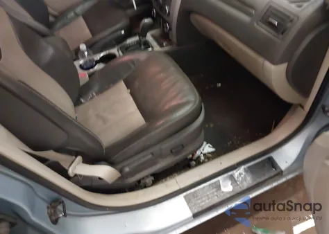 2010 Mercury Milan Hybrid из США, поврежденный, VIN 3MEDM0L33AR618571